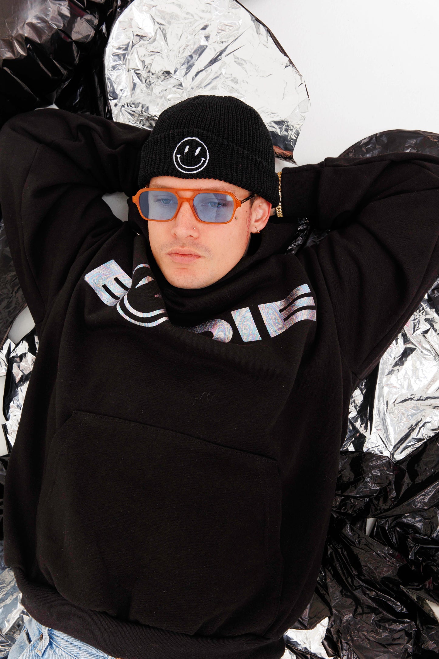 smiley beanie - black